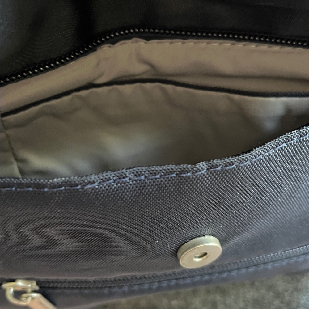 Travelon Navy Crossbody Bag with Adjustable Strap - Picture 7 of 7